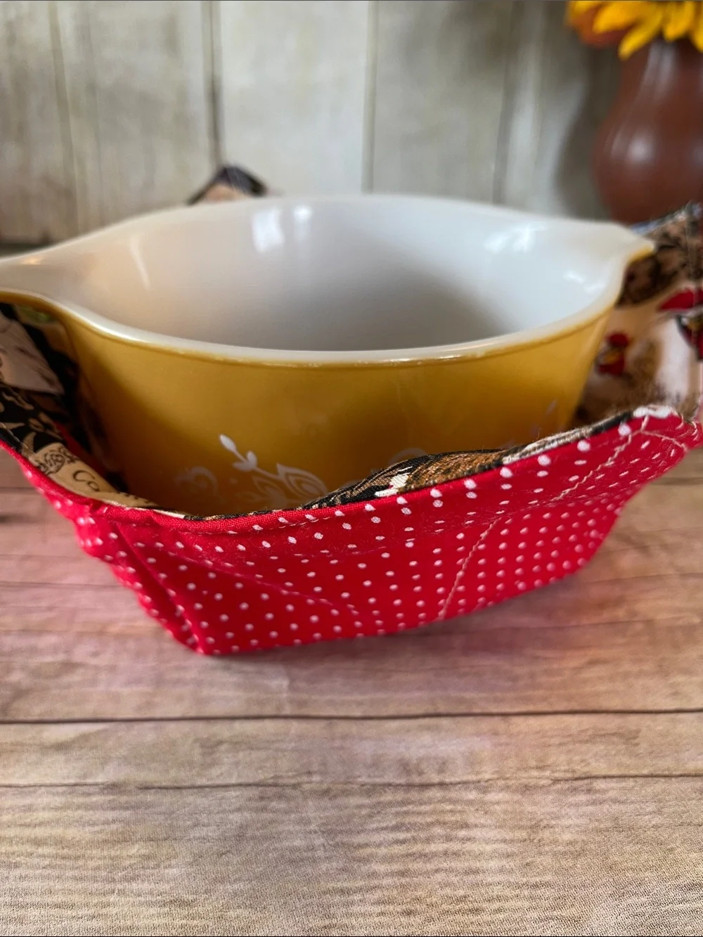 Microwave / Ice Cream Bowl Cozy Chickens Reversible Flowers Red Accents